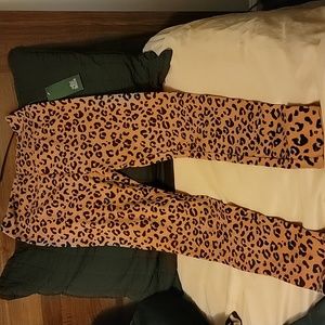 Women's graphic leggings